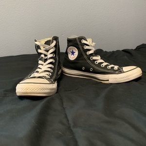 Unisex Converse Hightop’s Black